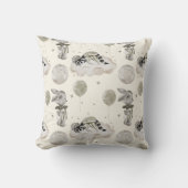 Boho in Neutrals: Slaapachtige Wasberen Kwekerij Kussen (Voorkant)