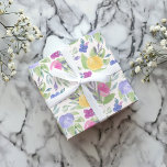 Boho Kleurrijke Spring Waterverf bloemmotief Cadeaupapier<br><div class="desc">Verbeter elk geschenk met onze moderne bloemsierkunst cadeauverpakking, het toevoegen van een speciaal tintje aan uw cadeaus. Dit boho-inpakpapier heeft elegante waterverf bloemen op een ongerepte witte achtergrond, geïnspireerd op de levendige kleuren van de lente en de zomer. Het all-over herhalingspatroon is ideaal voor bruiloften, vrijgezellenfeesten, verjaardagen en meer. Verhoog...</div>