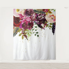Boho Krachtig Robijnrood Bloemstuk Bruiloft Achter Wandkleed