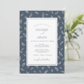 Boho Leiste Blauwe Blad Monogram Huwelijk Kaart (Staand voorkant)
