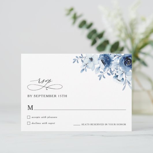 Boho Minimal Dusty Blue Floral Wedding RSVP Card (Staand voorkant)
