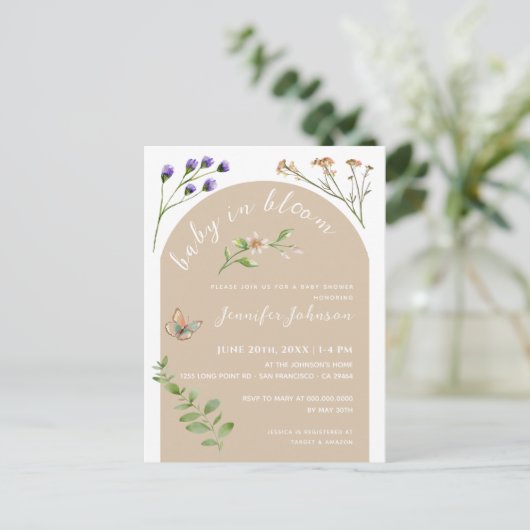 Boho Minimalistische Baby in Bloom Floral Baby sho Briefkaart (Staand voorkant)