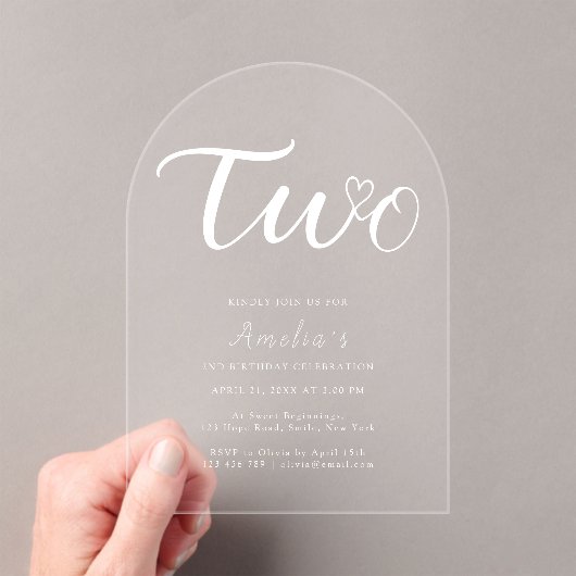 Boho Modern Heart White Script 2e verjaardag Acryl Uitnodigingen (Insitu (Draagbaar))