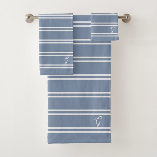 Boho Modern Monogrammed Name Striped Coastal Blue Bad Handdoek (Insitu)