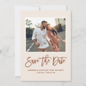 Boho moderne kalligrafie terracotta foto save the date (Voorkant)