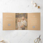 Boho moderne trouwfoto RSVP details QR-code Drieluik Uitnodiging (Binnen)