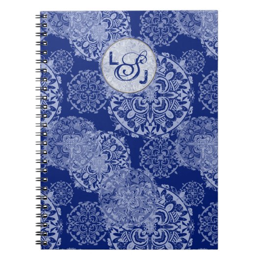 Boho Moody Blues Mandala's Monogram Notitieboek (Voorkant)