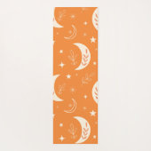 Boho Moon Pattern over Oranje Monogrammen Yogamat (Achterkant)