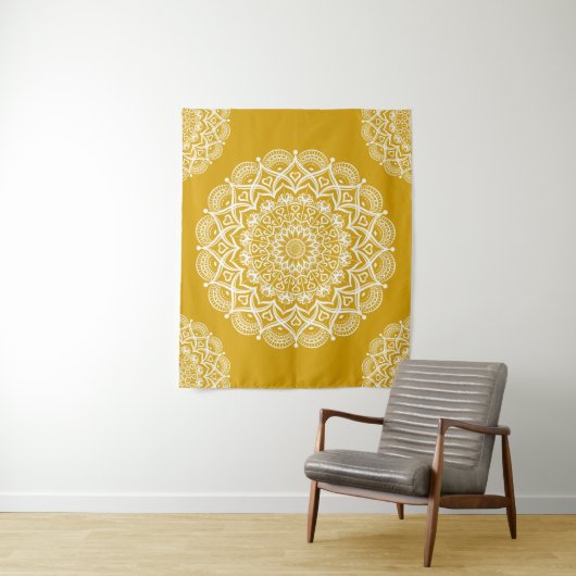 Boho Mustard Yellow Mandala Wandkleed (In situ)