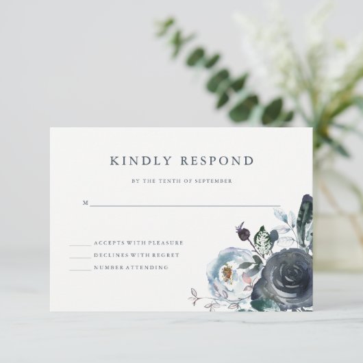 Boho Navy Peony Floral Wedding RSVP (Staand voorkant)