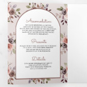 Boho Neutral Aardse Taupe Bloemen QR Code Bruiloft Drieluik Uitnodiging (Binnenzijde eerst)