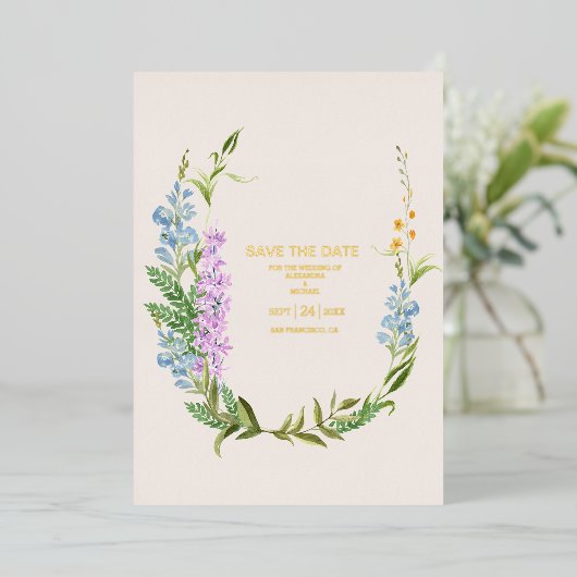 Boho Neutrale Aquarel Wilde Bloemen Bruiloft Folie Uitnodiging (Staand Voorkant)