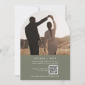 Boho Olijfgroen Foto QR Code Boog Huwelijk Kaart (Achterkant)