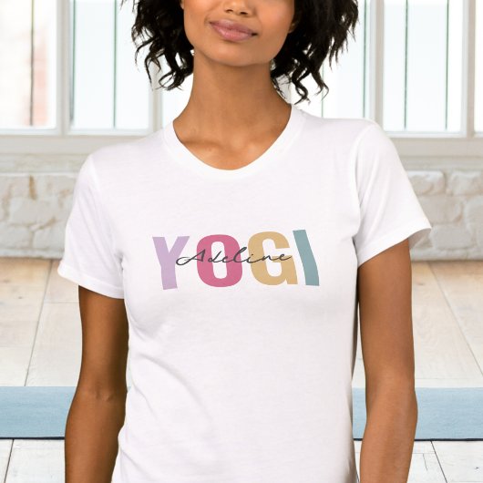 Boho pastel kleur yogi met naam t-shirt