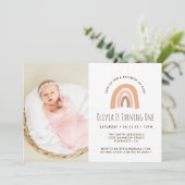 Boho Pastel Regenboog 1e Verjaardag Foto Uitnodigi Kaart (Staand voorkant)