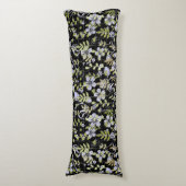 Boho patroon 02.w Bloemen op Zwart BG Lichaamskussen (Voorkant Verticaal)
