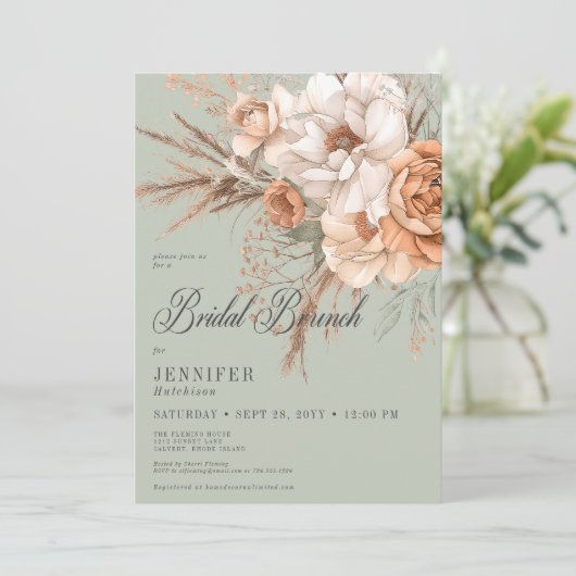 Boho Peach & Cream Bloemen Groene Bruidsbrunch Kaart (Staand voorkant)