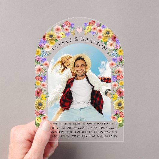Boho Photo Arch Wildflower Bloom Wedding Acryl Uitnodigingen (Insitu (Draagbaar))