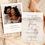 Boho Photo Wedding Invite | Modern minimalist Kaart<br><div class="desc">Deze mooie bruiloft uitnodiging heeft een schoon minimalistisch ontwerp met accenten van moderne kalligrafie en is perfect om een foto van u en uw toekomstige echtgenoot te uploaden! Bewerk eenvoudig de meeste woorden zodat deze overeenkomen met uw evenement! Tekst- en achtergrondkleuren zijn volledig bewerkbaar —> klik op de knop "Bewerken...</div>