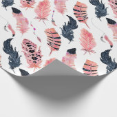 Boho Pink Feathers Cadeaupapier (Hoek)