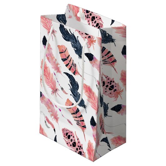 Boho Pink Feathers Klein Cadeauzakje (Voorkant Gekanteld)