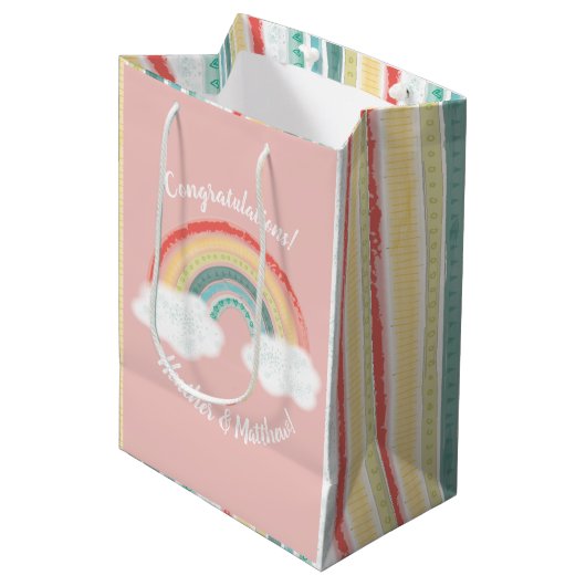 Boho Rainbow Baby shower Roze Medium Cadeauzakje (Voorkant Gekanteld)