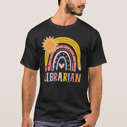 Boho Rainbow Librarian Squad eerste dag van de sch T-shirt (Voorkant)