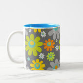 Boho Retro Daisies op Grijs Tweekleurige Koffiemok (Links)