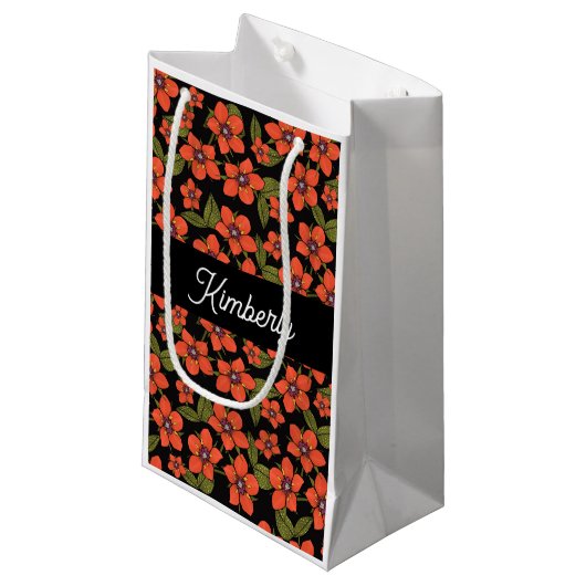 Boho rode bloemige cadeautas met monogram (Voorkant Gekanteld)