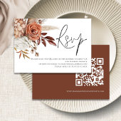 Boho Rust Bloemen Script QR Code Huwelijk RSVP Informatiekaartje