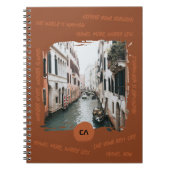 Boho Rust Travel Quote met Monogram & Foto Notitieboek (Voorkant)