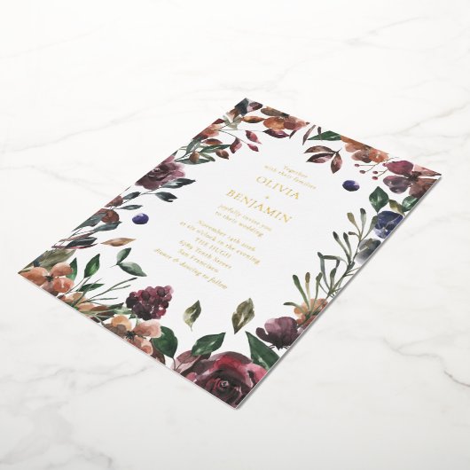 Boho Rustic Botanical Burgundy Border Wedding Folie Uitnodiging (Gedraaid)