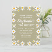 Boho Sage Green Retro Daisies Birthay Party Kaart (Staand voorkant)