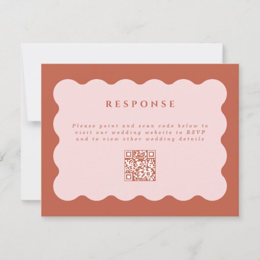 Boho Scallop Terracotta & Blush Wedding QR Code RSVP Kaartje (Voorkant)