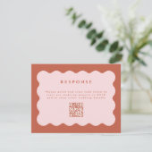 Boho Scallop Terracotta & Blush Wedding QR Code RSVP Kaartje (Staand voorkant)