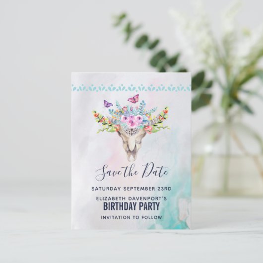 Boho Schedel met een bloemboeket Save the Date Briefkaart (Staand voorkant)