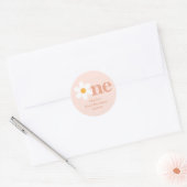 Boho Spring Blush Roze Daisy Een Eerste Verjaardag Ronde Sticker (Envelop)