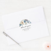 Boho Stofblauw Beige Rustieke Bloemige Bedankt Ronde Sticker (Envelop)