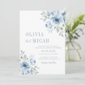 boho stoffige blauwe bloemenbruiloft uitnodiging (Staand voorkant)