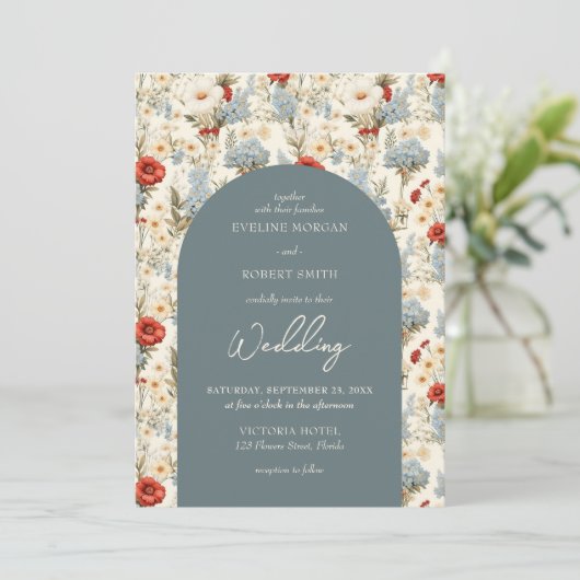 Boho stoffige blauwe en terracotta wilde bloemen b kaart (Staand voorkant)