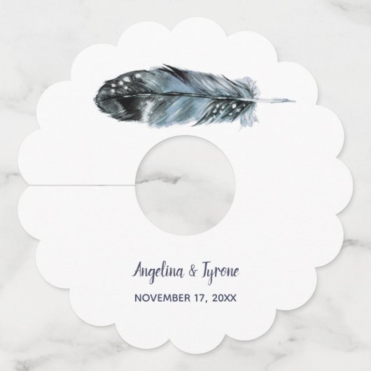 Boho Style Waterverf Feathers Place Card Wijnglaslabel (Achterkant)