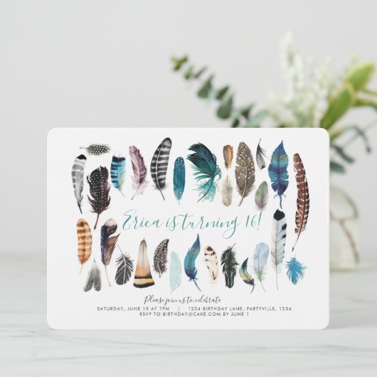 Boho Sweet 16 Feather Verjaardag Uitnodiging (Staand voorkant)