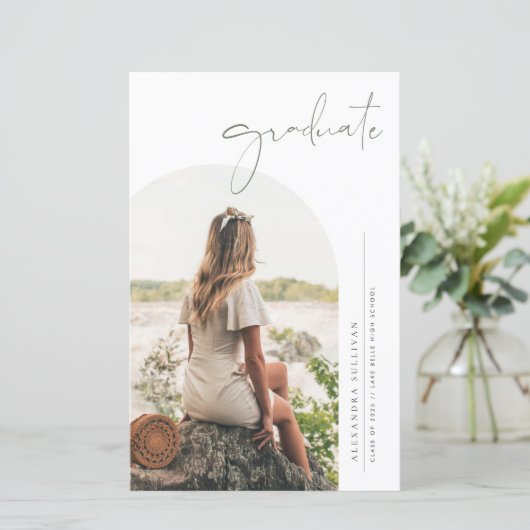 Boho Taupe Green Minimalist Arch Foto Afstuderen (Staand voorkant)