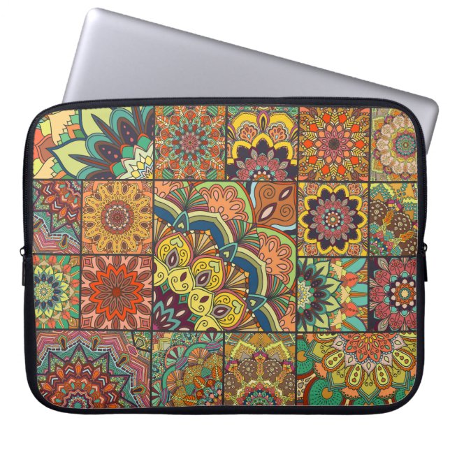 Boho tegels: kleurrijk patchwork naadloos patroon laptop sleeve (Voorkant)