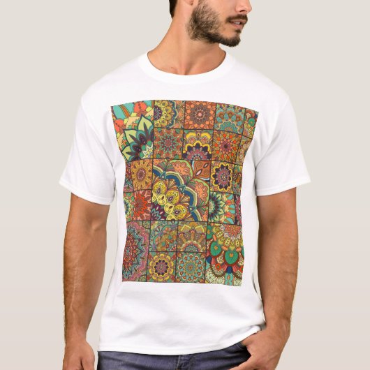 Boho tegels: kleurrijk patchwork naadloos patroon t-shirt (Voorkant)