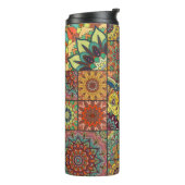 Boho tegels: kleurrijk patchwork naadloos patroon thermosbeker (Gedraaid links)