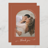 Boho Terracotta Arch Lijst Script Weduwfoto Bedankkaart (Voorkant / Achterkant)