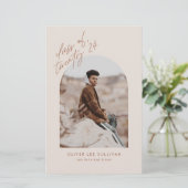 Boho Terracotta Boog Foto Afstuderen Uitnodiging (Staand voorkant)