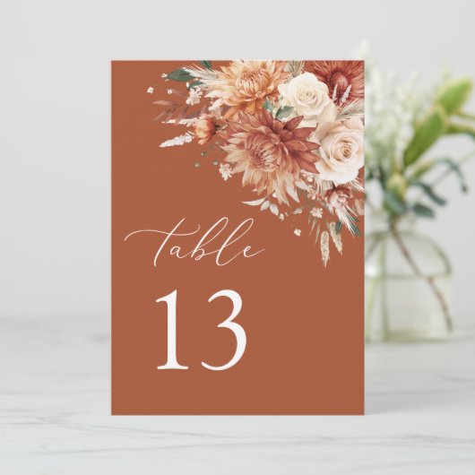 Boho Terracotta Dahlia Roos Trouwtafel nummer (Staand voorkant)