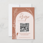 Boho terracotta floral Qr code script bruiloft RSVP Kaartje (Voorkant)